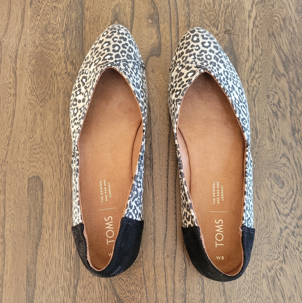 BRAND NEW - Leopard Toms Flats